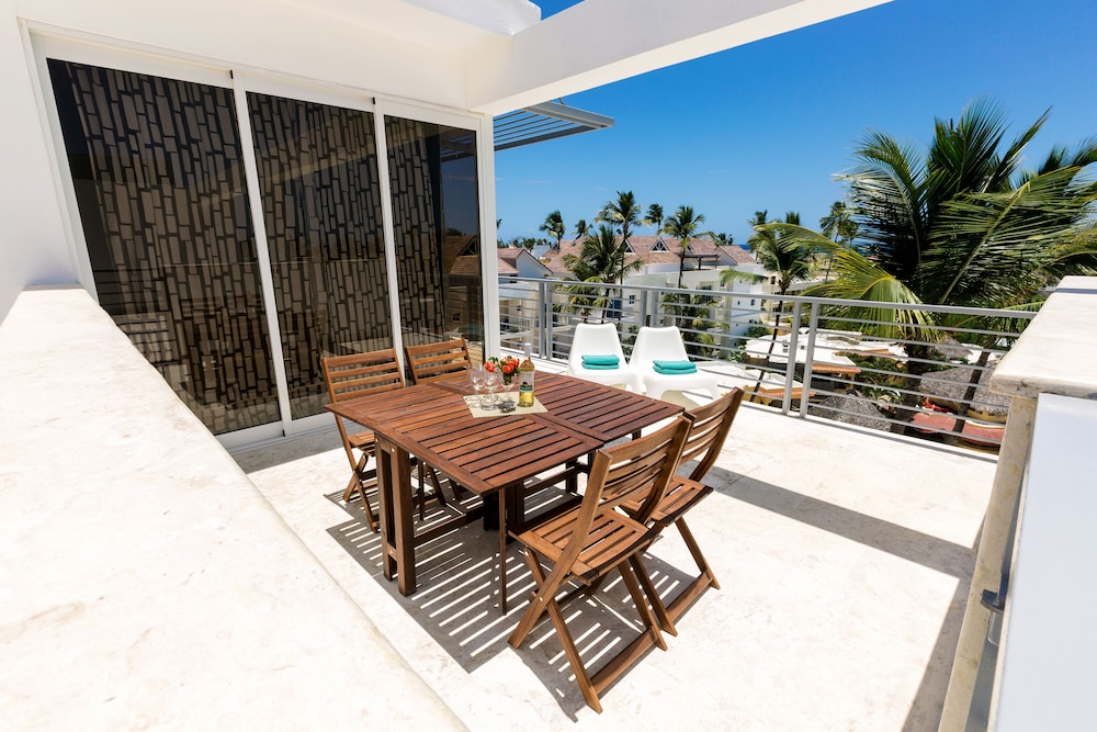 Ducassi Suites Rooftop Pool Beach Spa 3/76