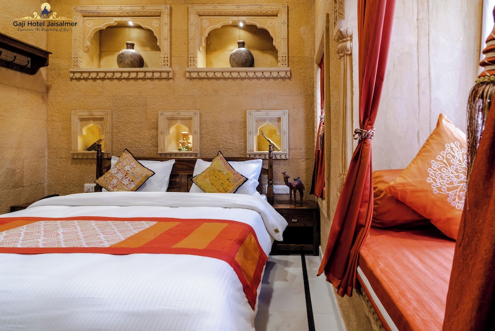 Gaji Hotel 27/64