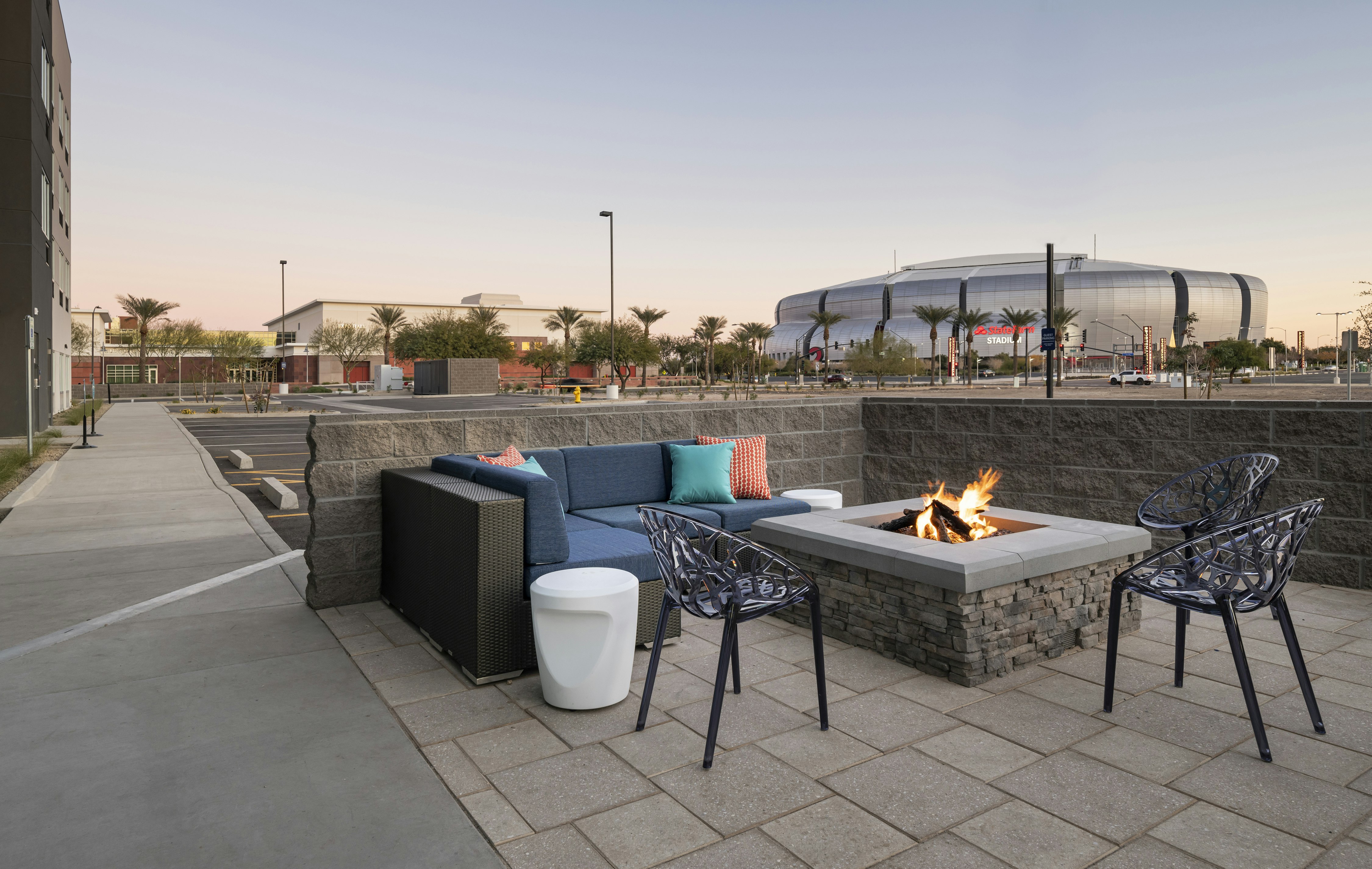 Tru By Hilton Phoenix Glendale Westgate 41/45