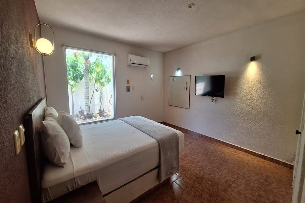 OYO Hotel Rolovi Cancun 28/60