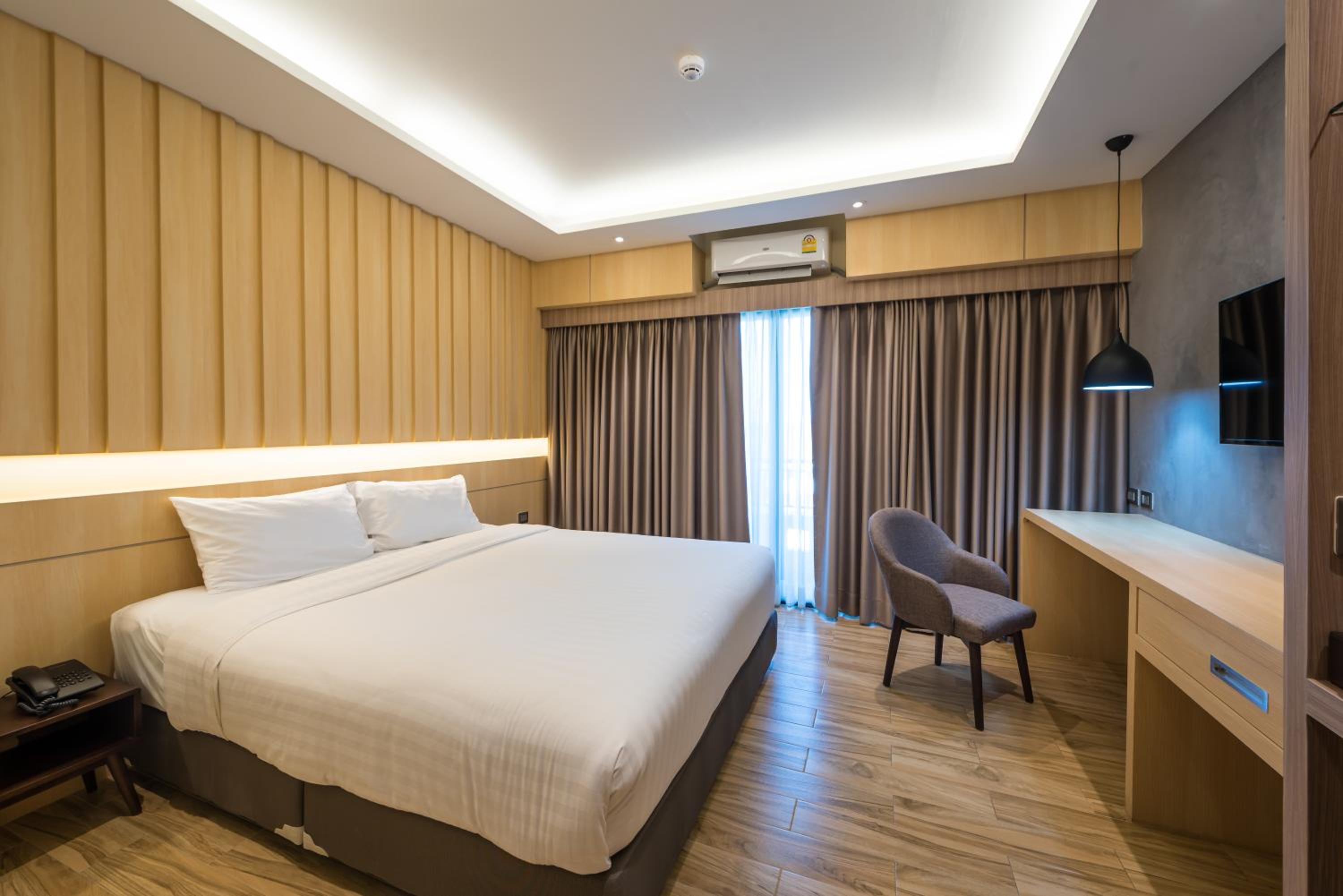 STANDARD, DOUBLE BED
