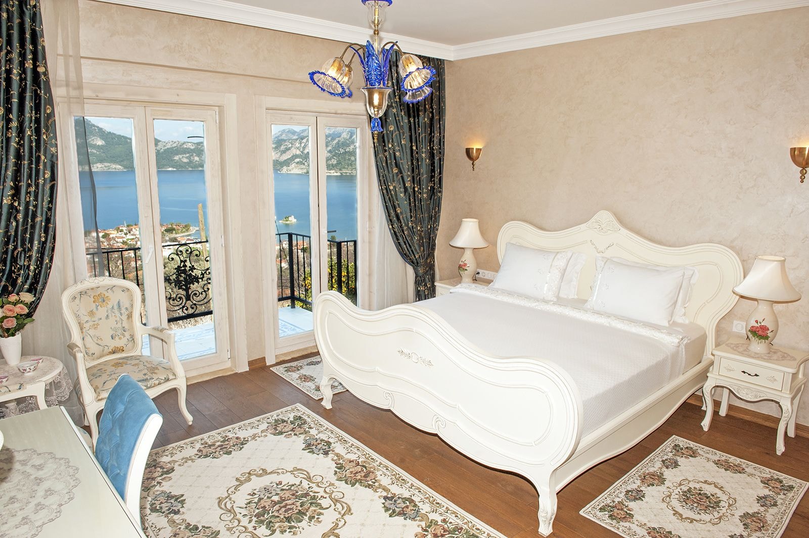 DELUXE, DOUBLE BED, BALCONY