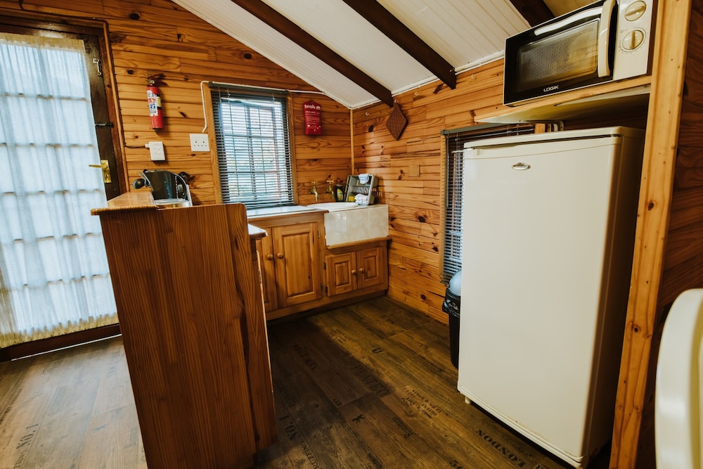The Village Lodge 3/50