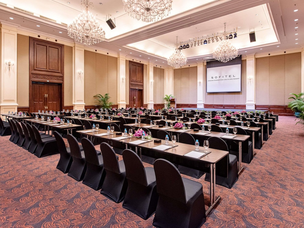 Sofitel Angkor Phokeethra Golf and Spa Resort 41/50