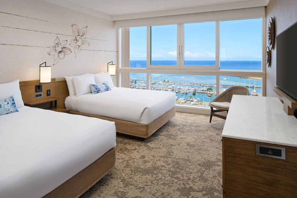 Club, Premier, 2 Queen Beds, Ocean Front