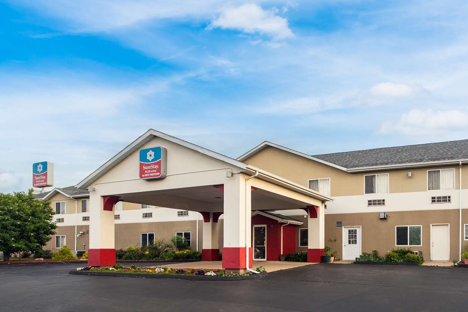 Surestay Plus Hotel By Best Western Bettendorf 8/8