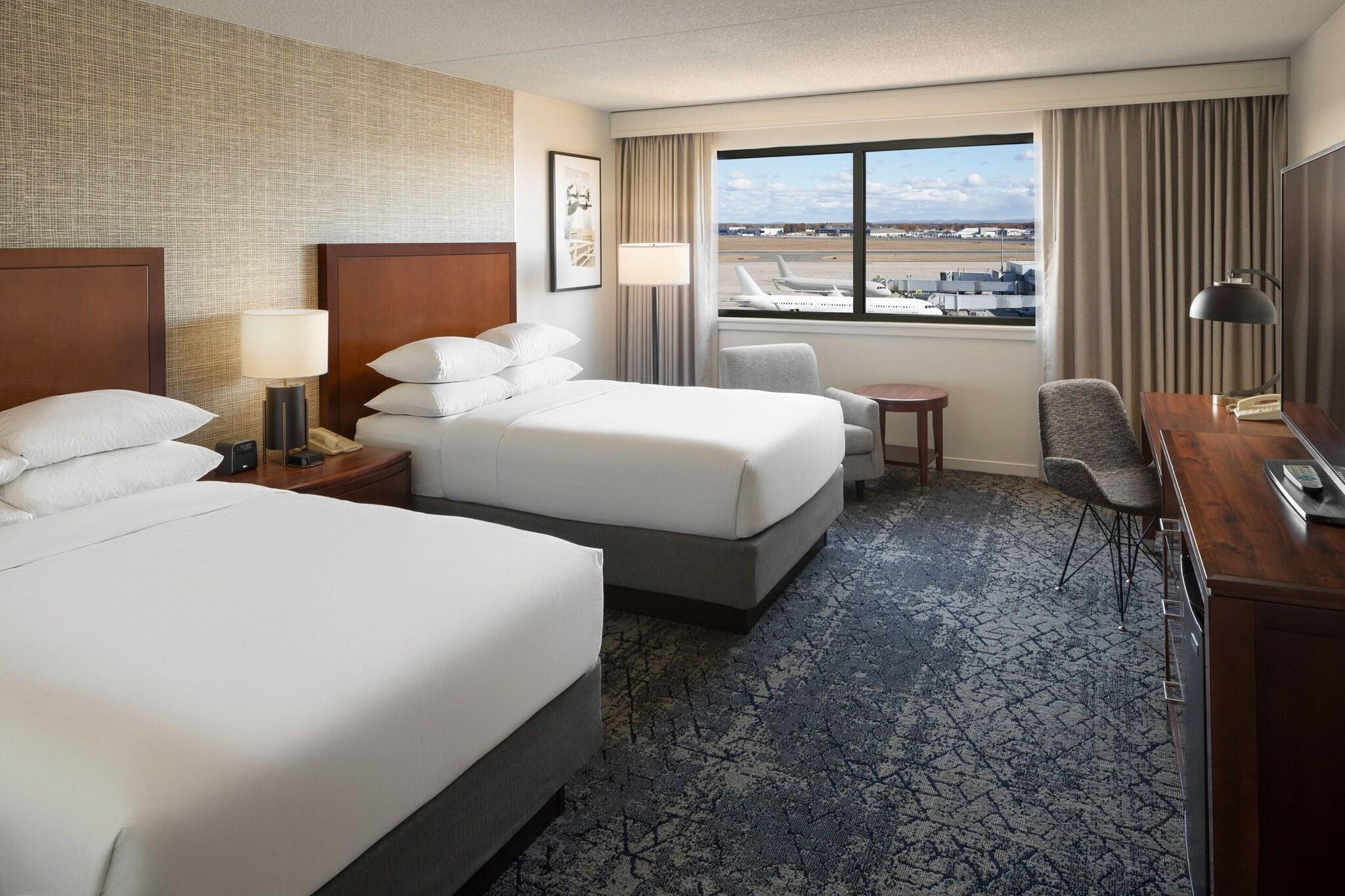 Room at Sheraton Hartford Hotel at Bradley Airport, WINDSOR LOCKS - CT