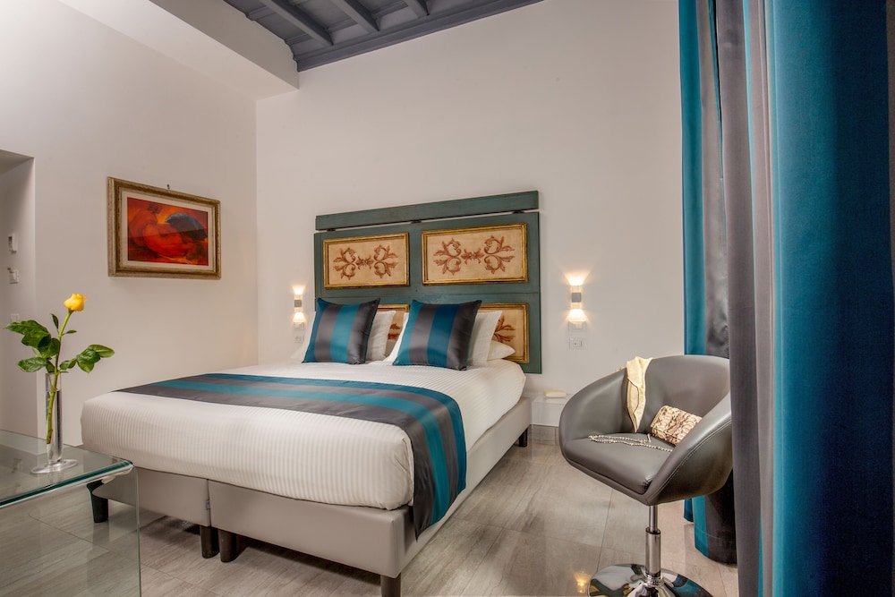 GCF Luxury Suites Guest House 26/70