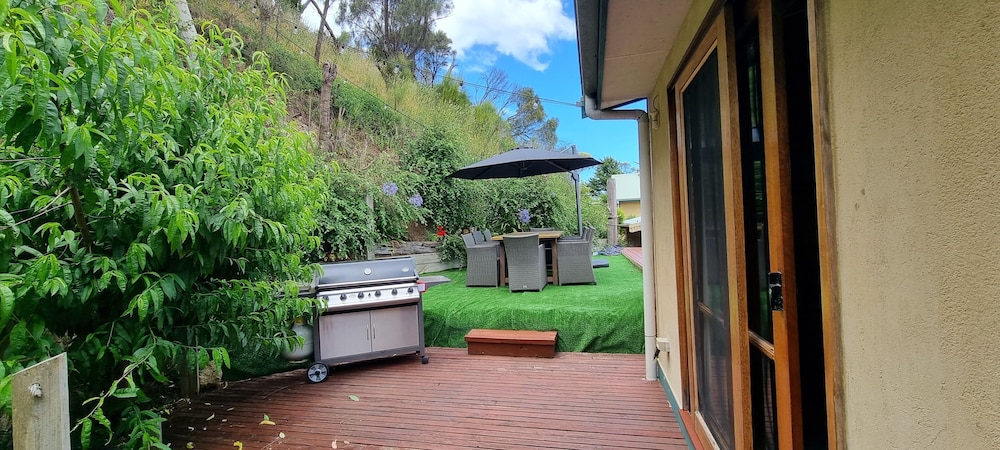 EASTERN REEF COTTAGES 48/56