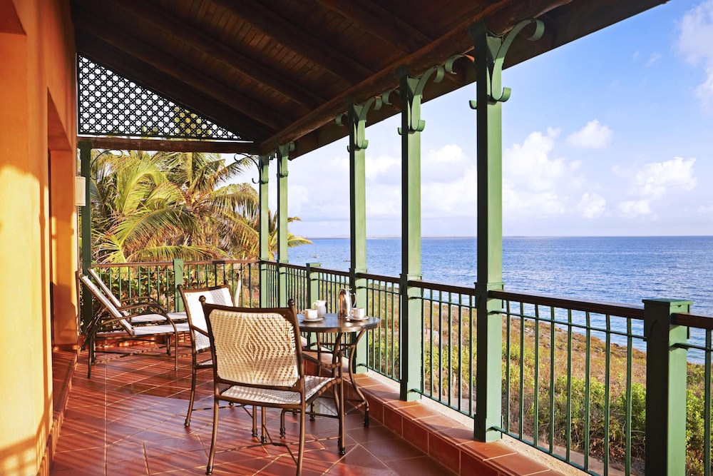 Avani Pemba Beach Hotel And Spa 56/80
