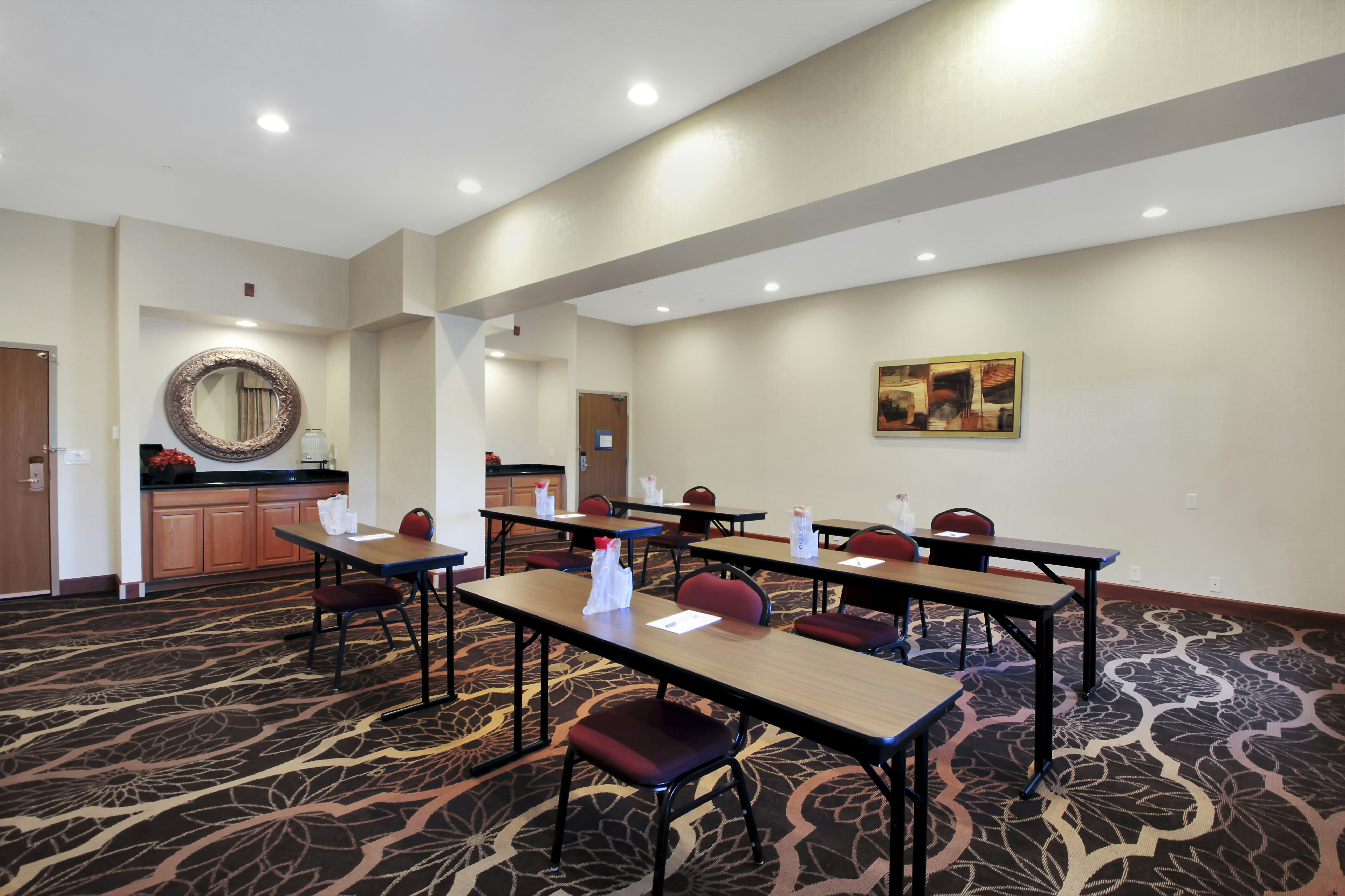 Hampton Inn and Suites Hemet 39/43