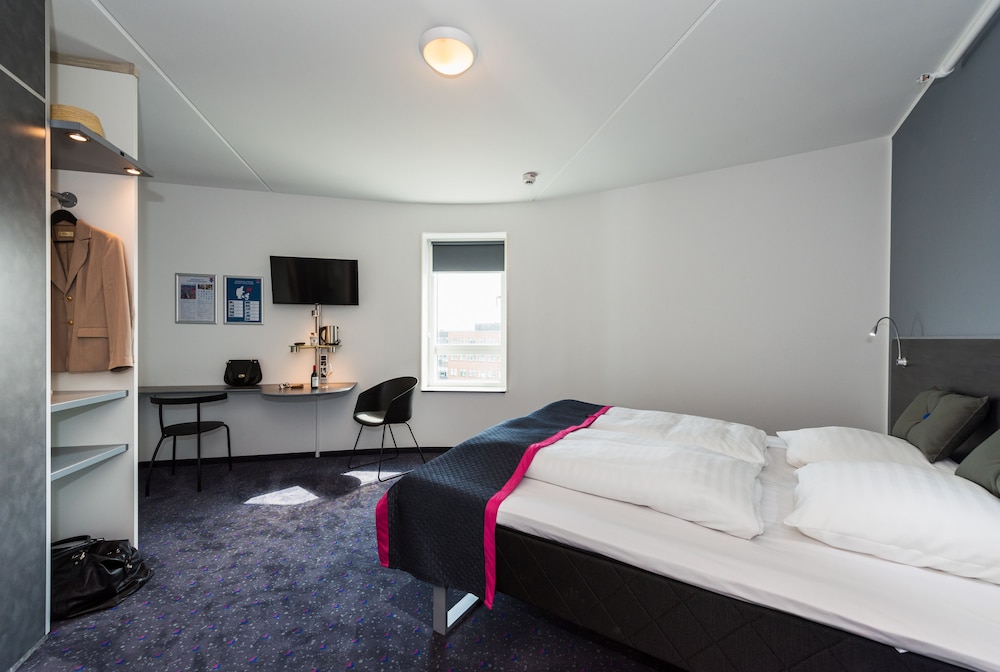 CABINN Copenhagen 13/71
