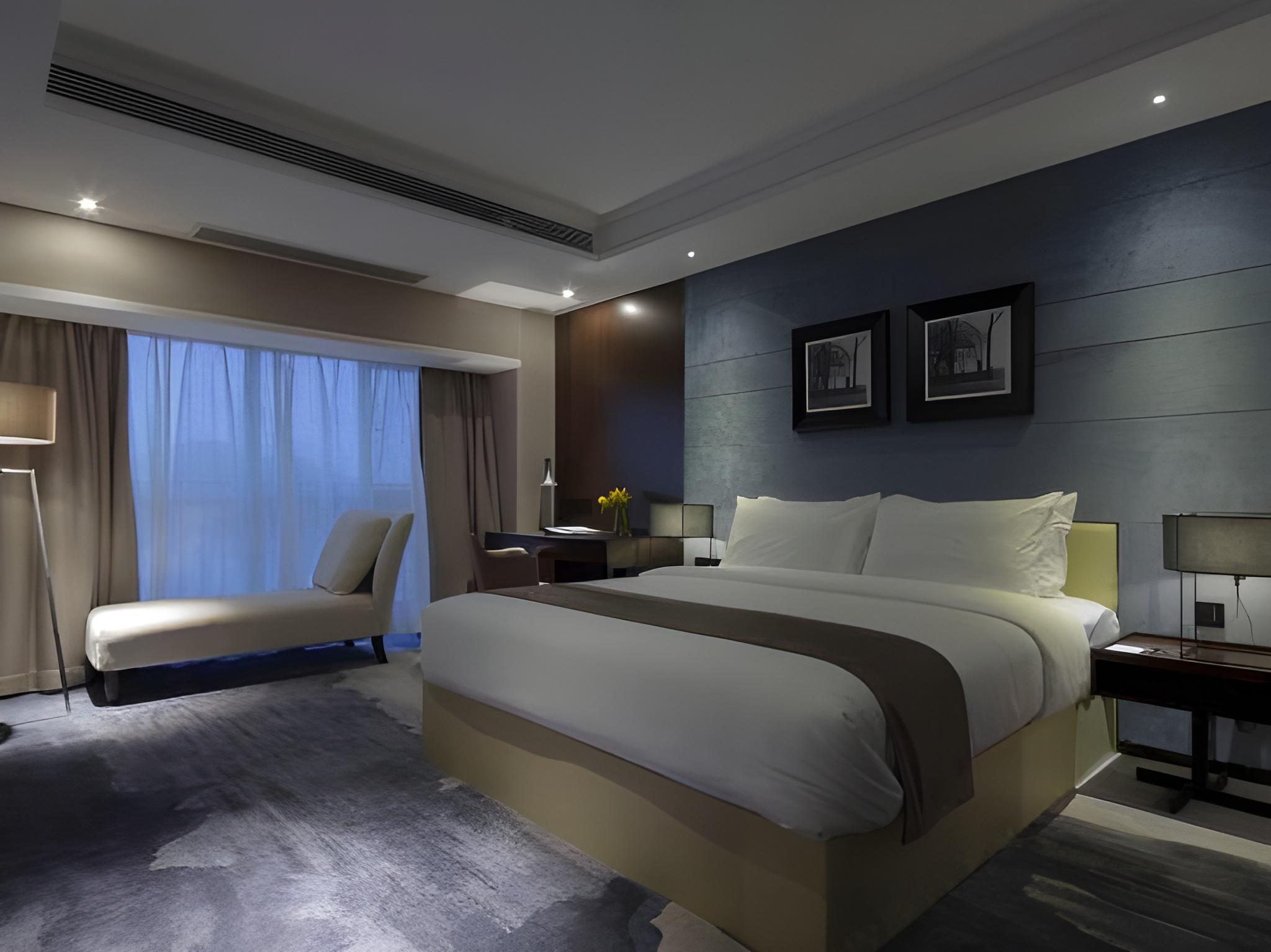 1 Bedroom, Light, Premier, Luxury, Suite, Living Area
