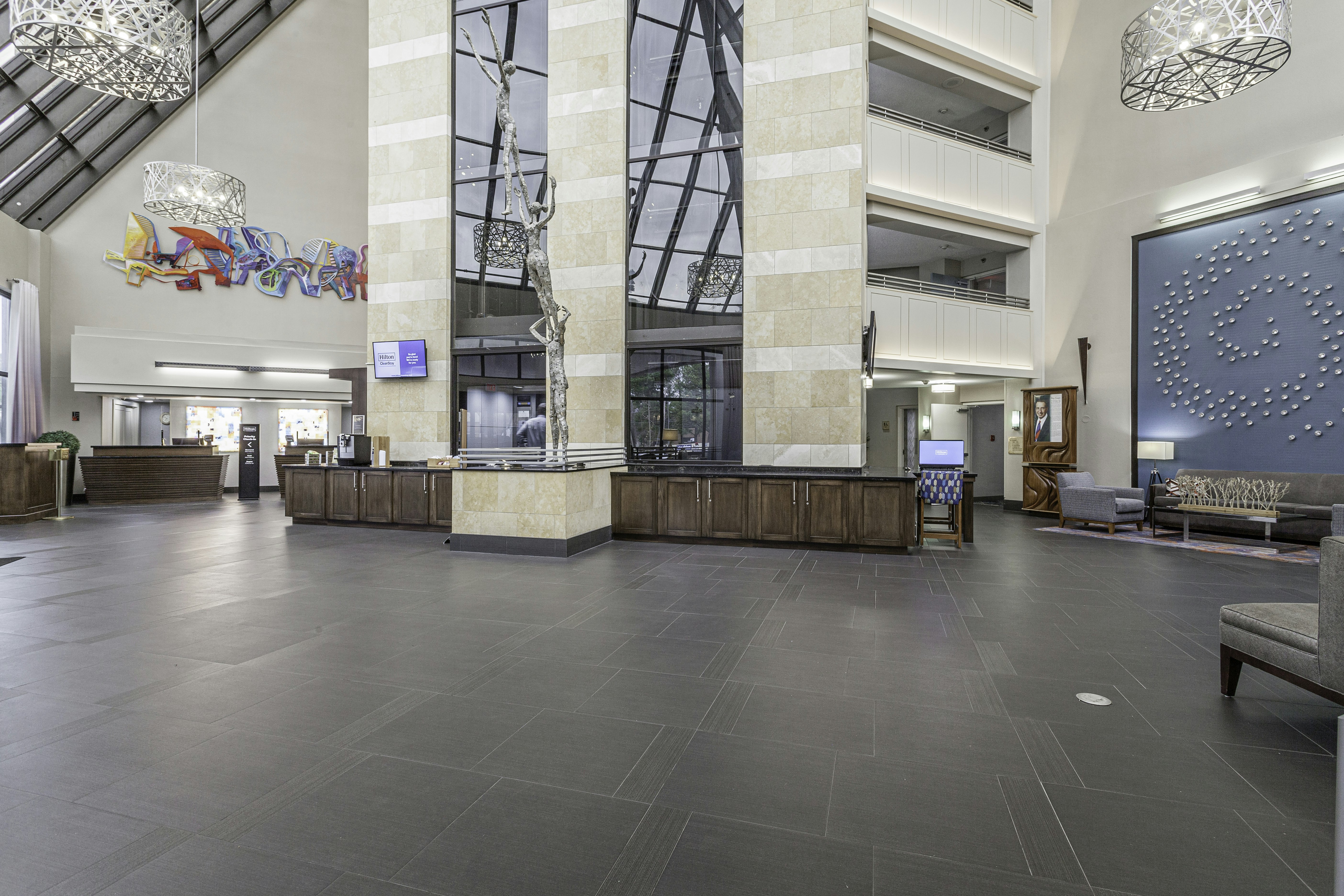 Lobby at Doubletree Memphis, MEMPHIS - TN