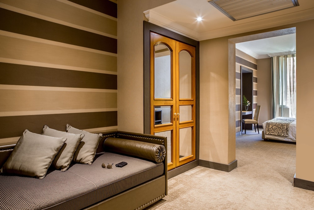 Savoy Hotel Rome 28/34