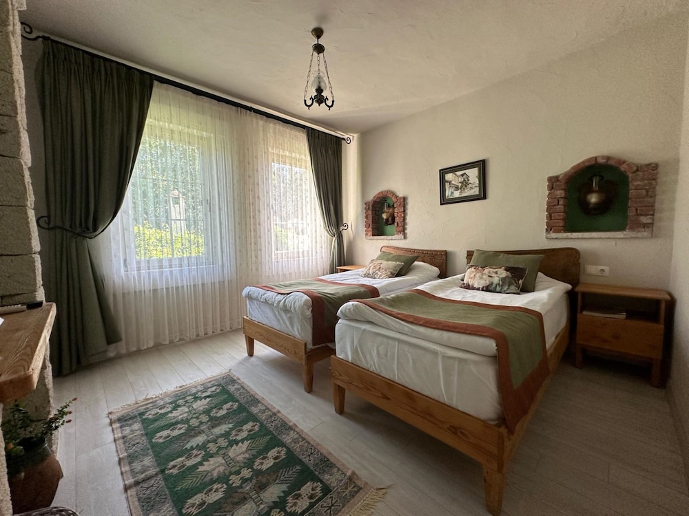 STANDARD, TWIN BEDS