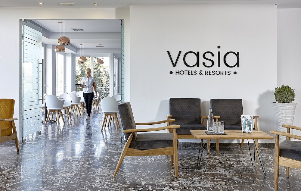 Vasia Royal Hotel 8/27