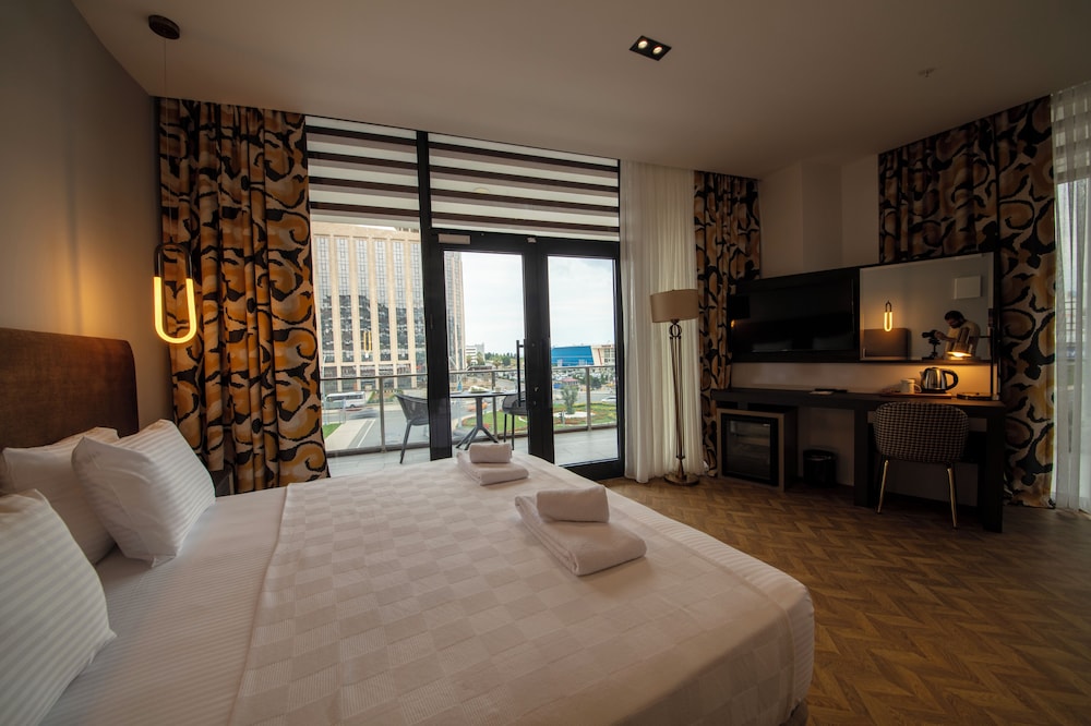 V CENTER HOTEL 31/65