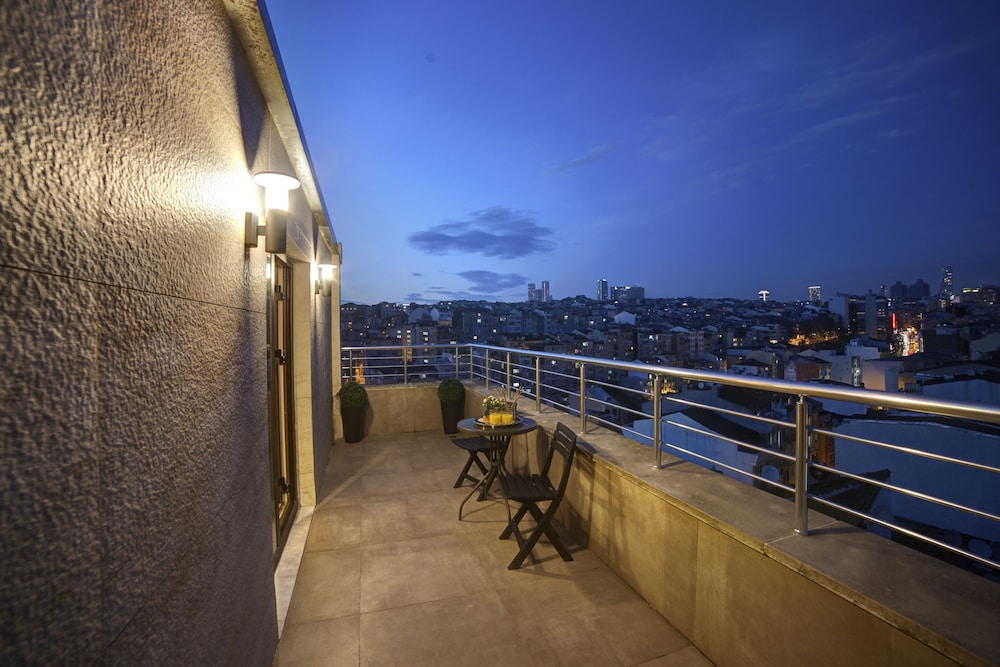 The Fox Hotel Taksim 44/69