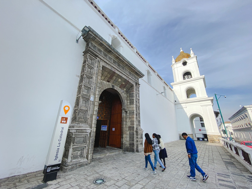 Villa de Tacvnga Hotel 2/50