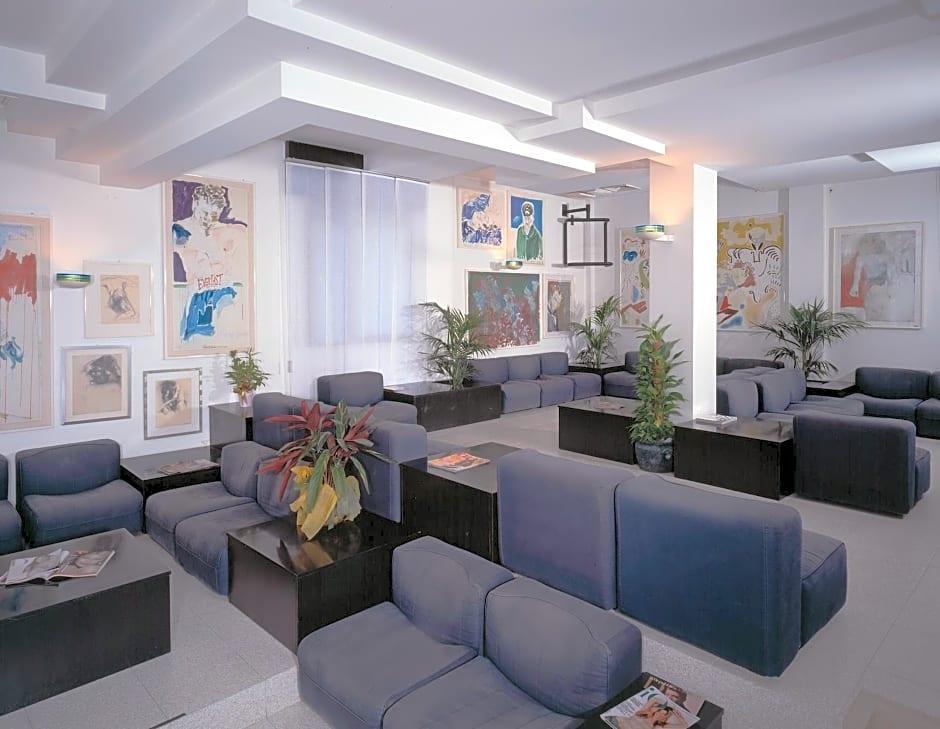 Wally Hotel 14/30