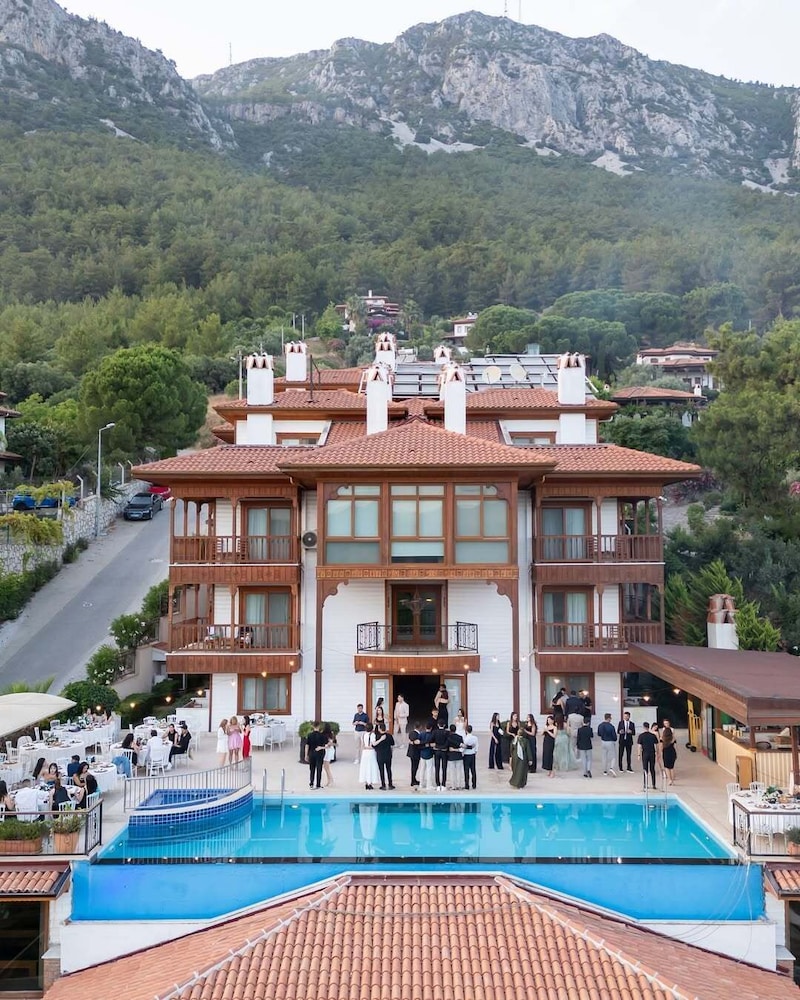 Grand Hotel Azmakhan Spa & Wellness 4/50