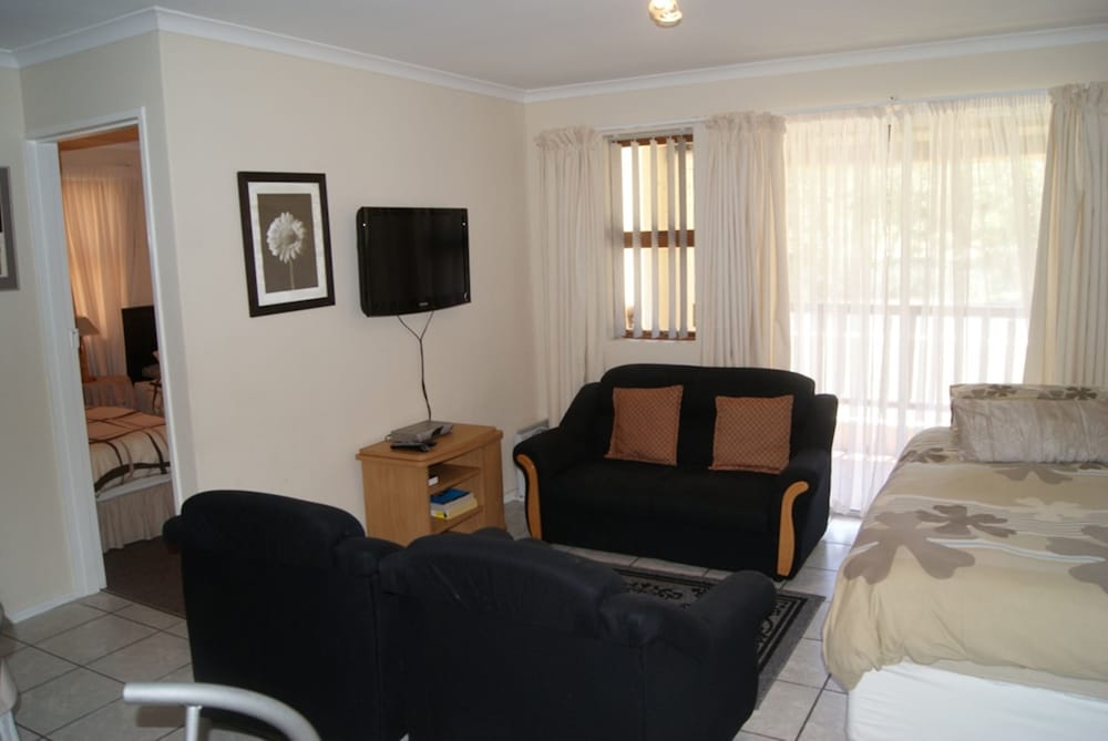 Serengeti Self Catering Units 25/34