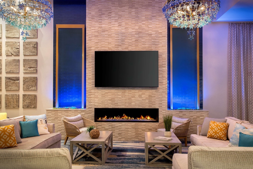 Fenwick Shores, Tapestry Collection by Hilton 57/57