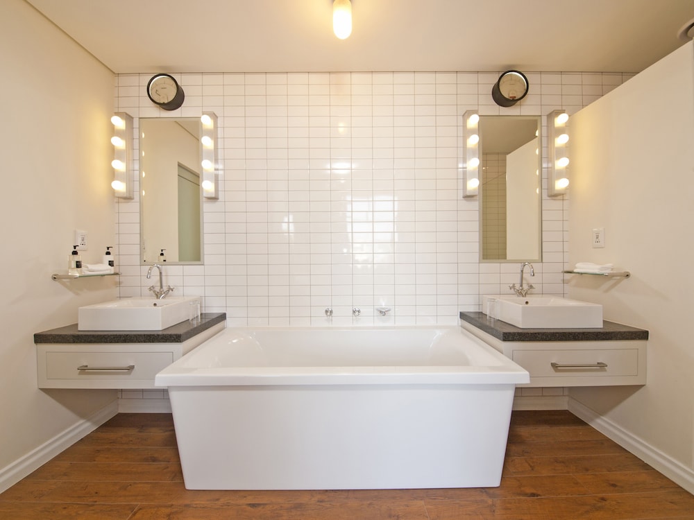 THE TURBINE BOUTIQUE HOTEL AND SPA 32/71