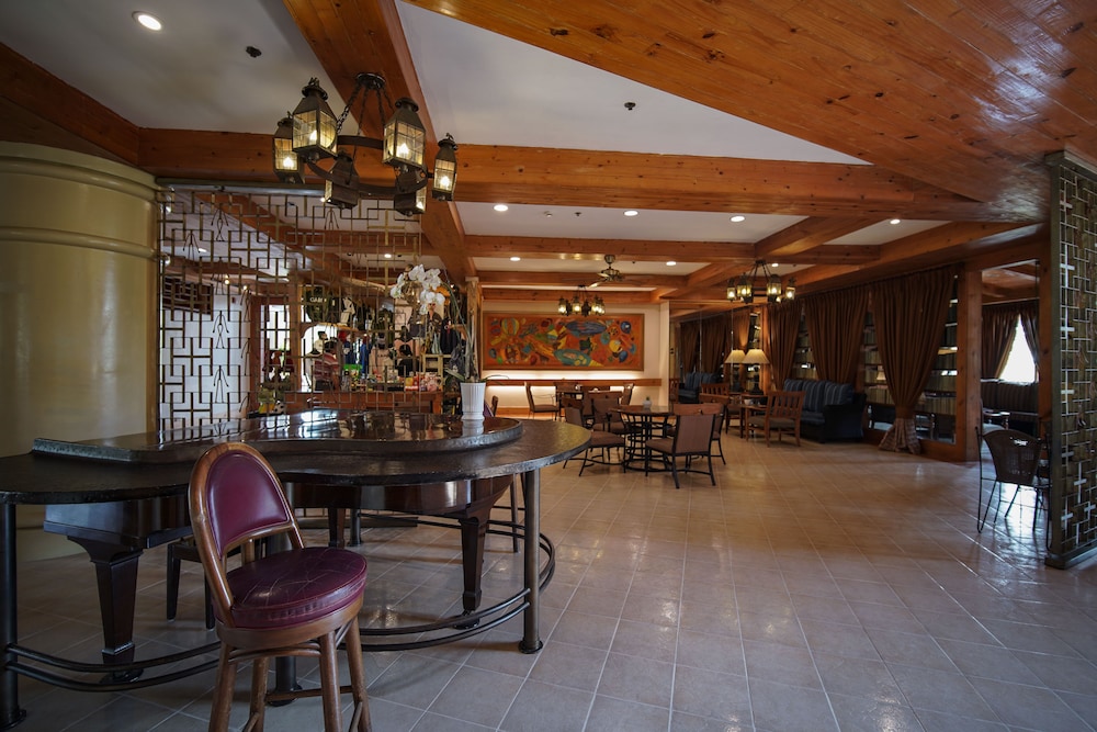 The Forest Lodge At Camp John Hay 49/75