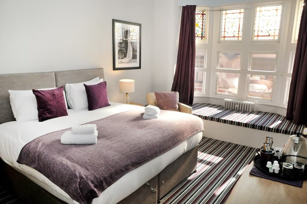 The Royal Hotel Crewe, A BRILLIANT Collection, Powered by OYO 14/47