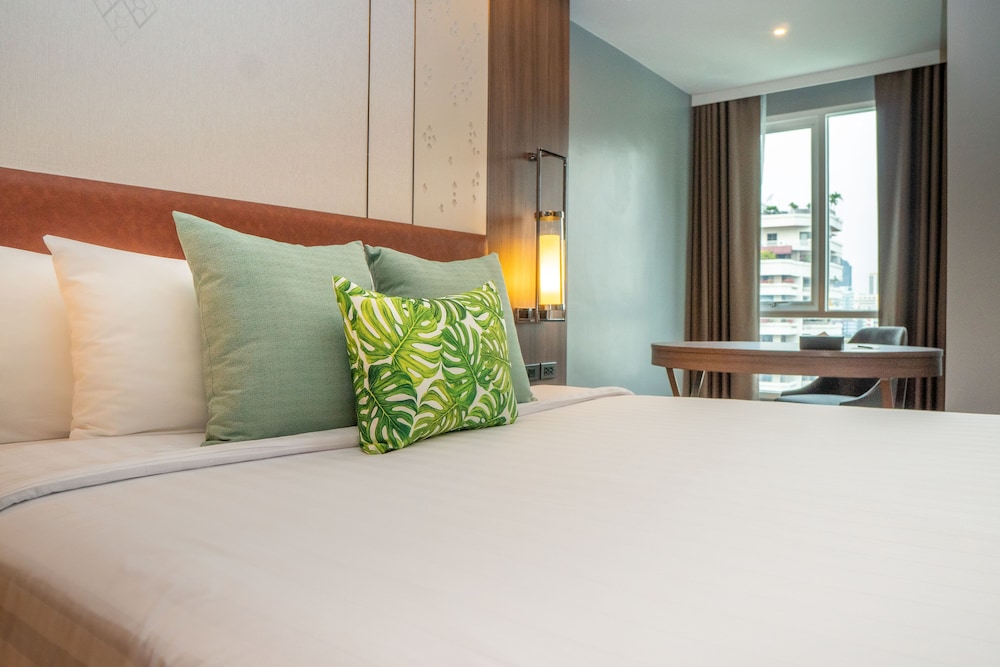 Novotel Living Bangkok Sukhumvit Legacy 17/77