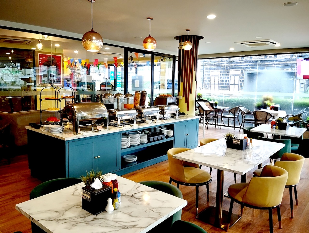 Siri Oriental Bangkok Hotel (ex The Warehouse Bangkok) 34/50