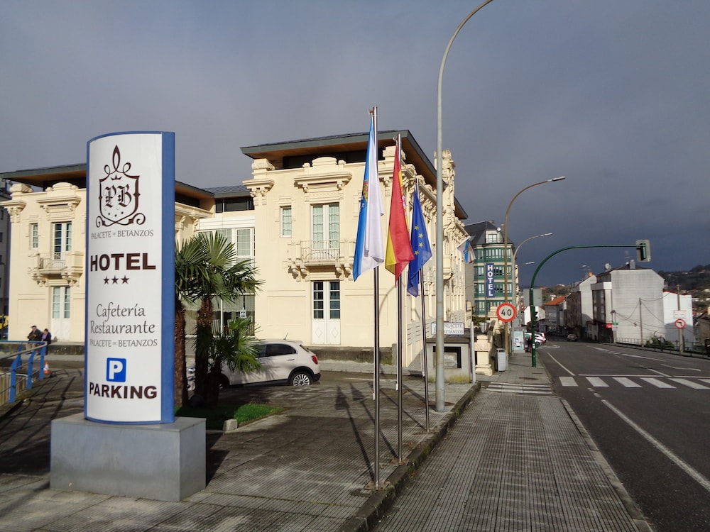 Hotel Villa de Betanzos 40/52