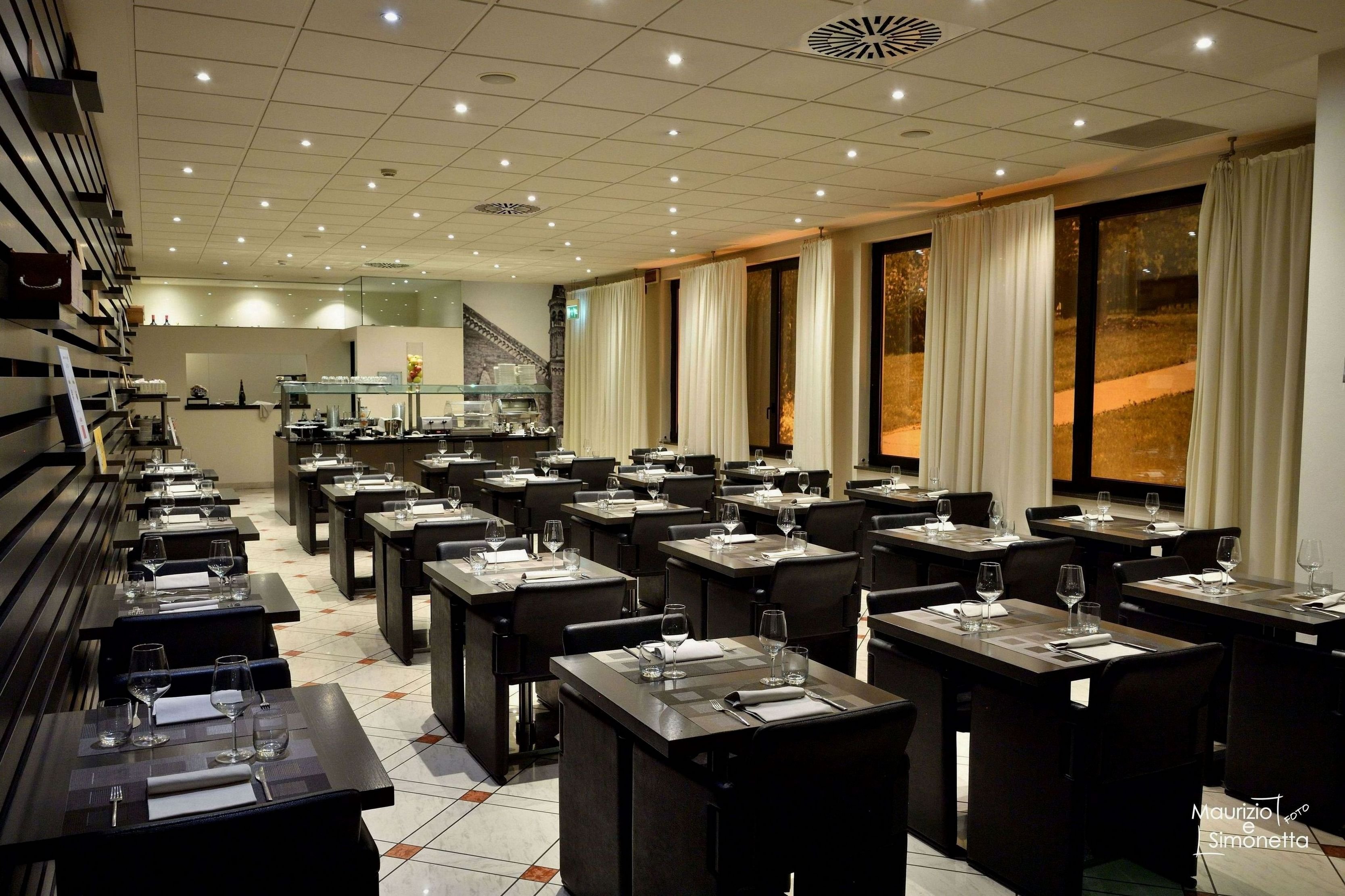 Hotel Ovest 31/34