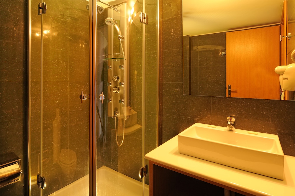 Oasis Beach Hotel - Adult Only 47/50