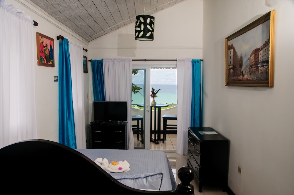 Firefly Beach Cottages and Suites 48/78