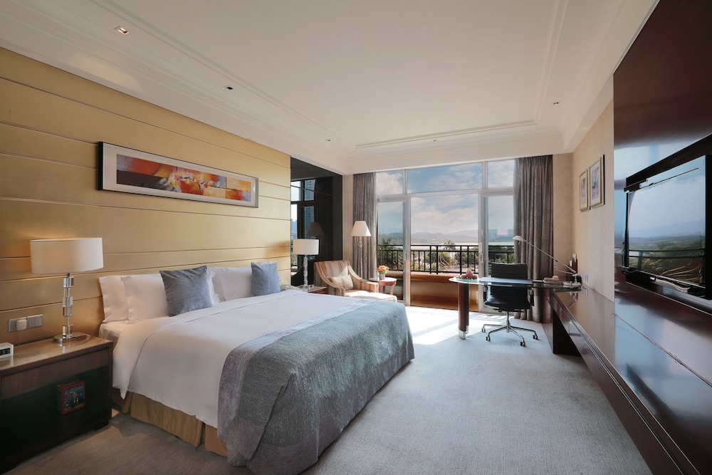 Deluxe, Double Bed, River View