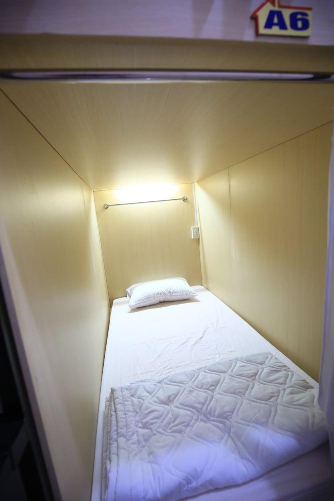 Mixed Dorm, Duplex, City View