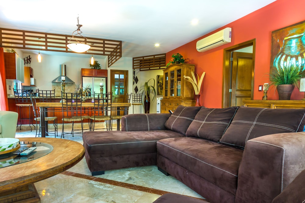 Paseo Del Sol Condohotel By Bric 70/100