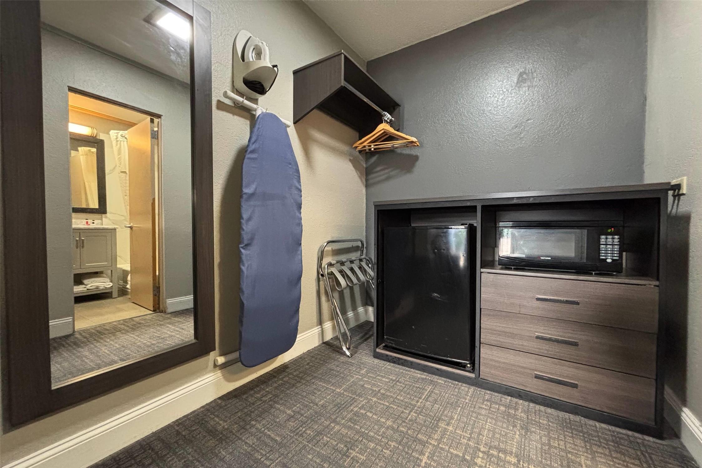Super 8 by Wyndham Belleville IL/St. Louis Area 2/7