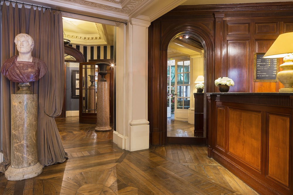 Lobby at Le Dokhan's, Paris Arc de Triomphe, a Tribute Portfolio Hotel, PARIS