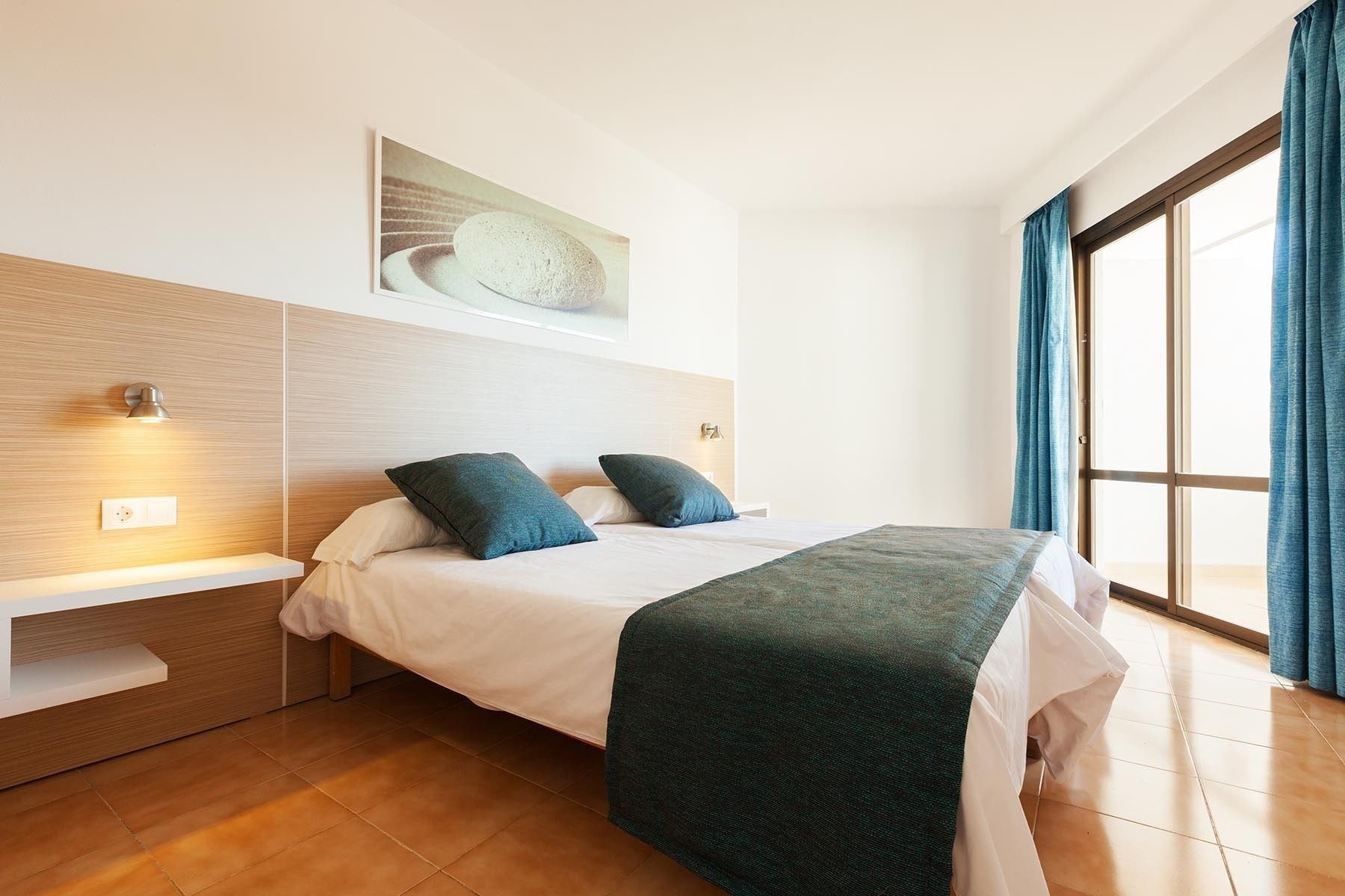 1 BEDROOM, APARTMENT