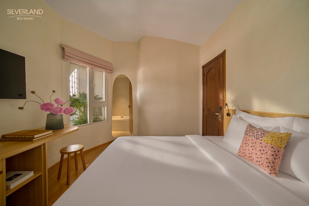 غرفة سيغنتشر بسرير كوين، Silverland Ben Thanh Hotel 8/10