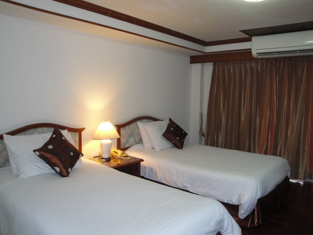 Interchange Tower Serviced Apartment 13/49