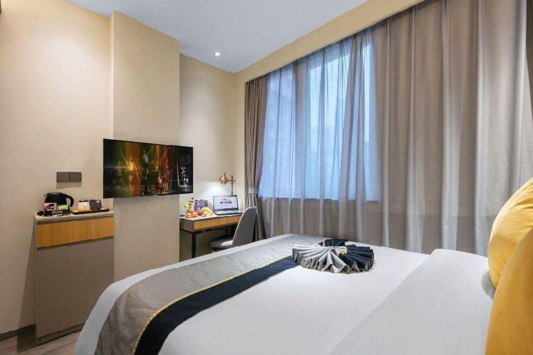 Home inn Selected (Huzhou Hongqi Road,Yishang Street) 47/55