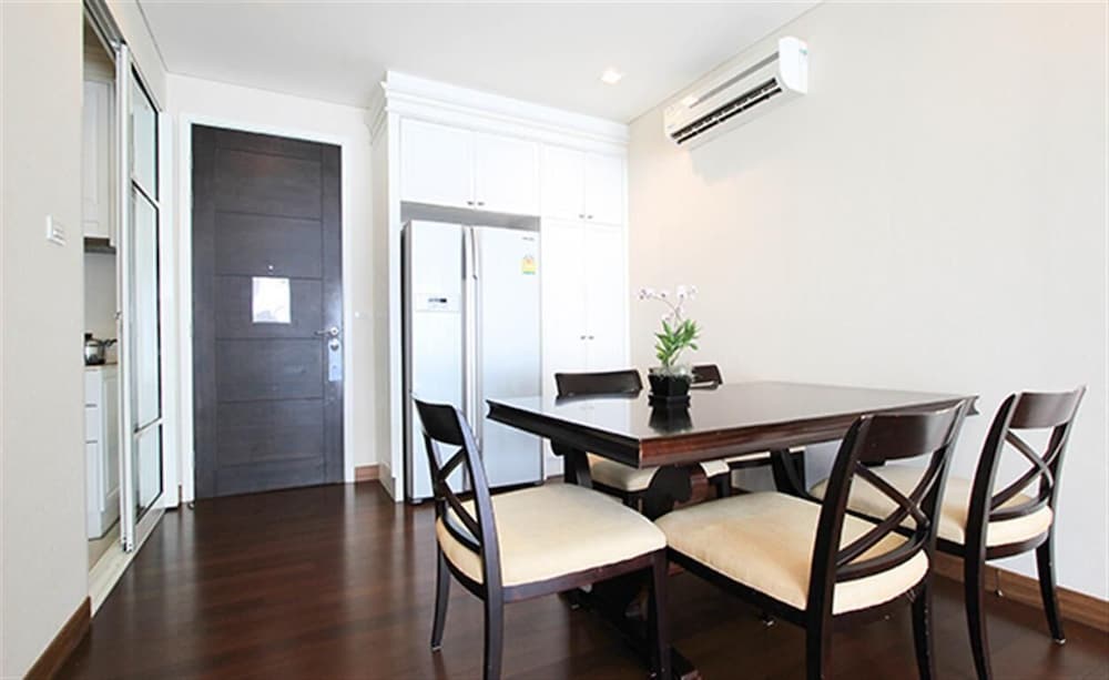 Ivy Thonglor 55 20/37