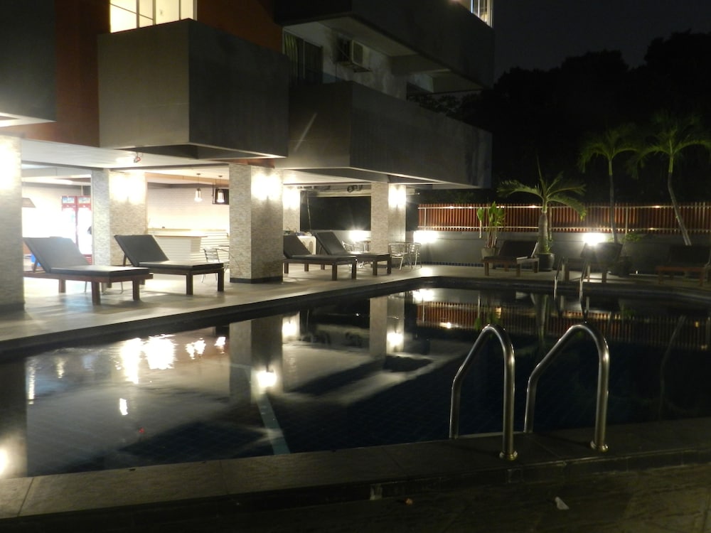 Nanatai Suites 4/50