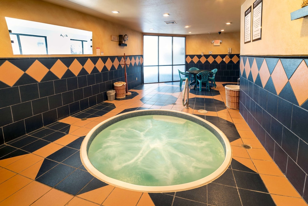 swimming pool spa