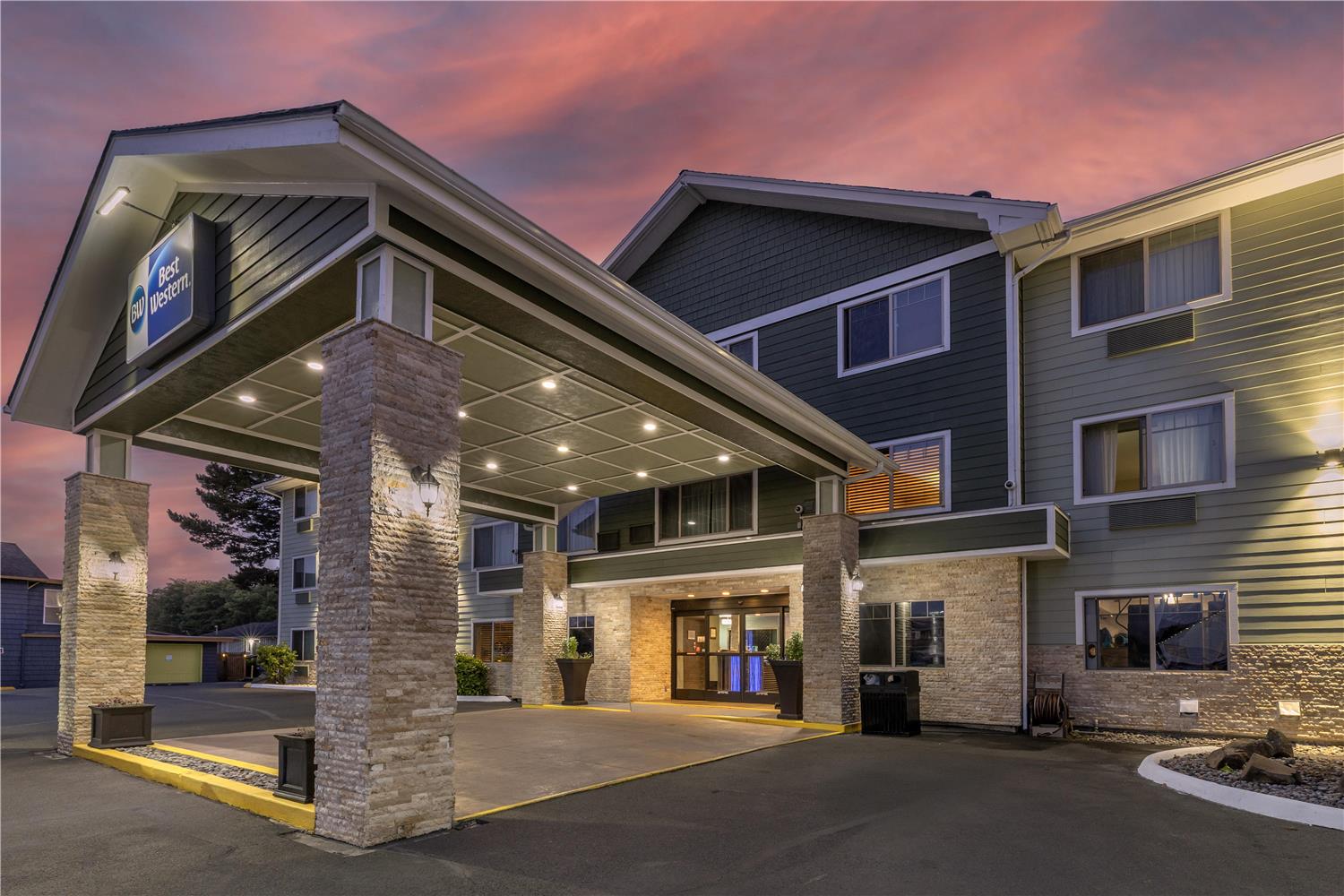 Best Western Long Beach Inn 49/53